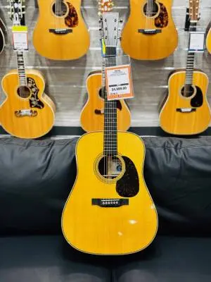 Martin Guitars - D-28 BSTRINGS